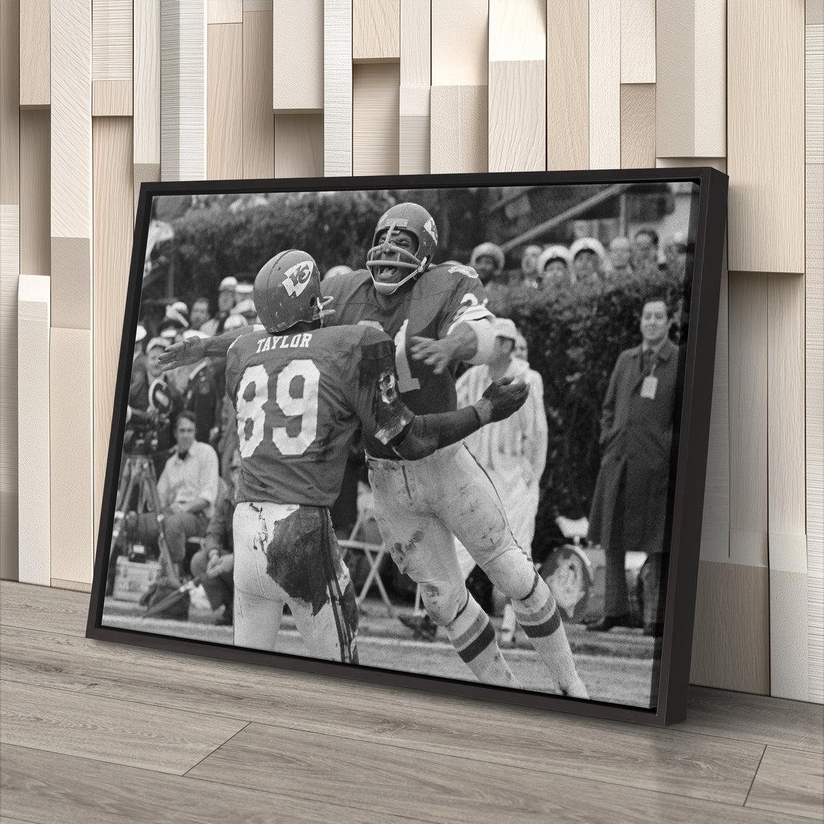 65 Toss Power Trap Chiefs vs. Vikings Canvas Wall Art Decor - NFL Iconic Moment